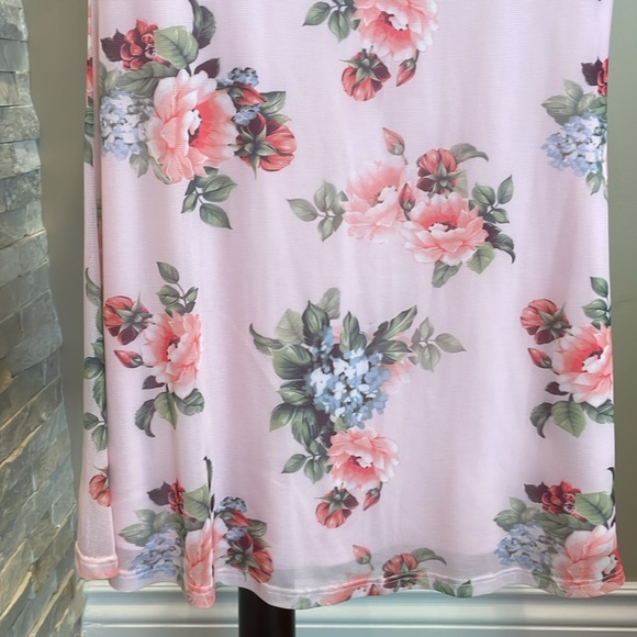 Pink floral dress - Picture 3 of 10